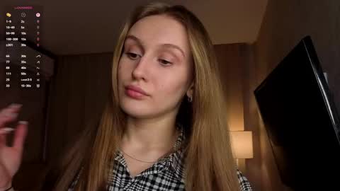Snapshot of windylesiak chatting on April 17, 6:00 pm Sofia online show from April 17, 6:00 pm