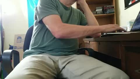 Snapshot of winertzo29 chatting on July 5, 4:47 pm Winertzo29 online show from July 5, 4:47 pm