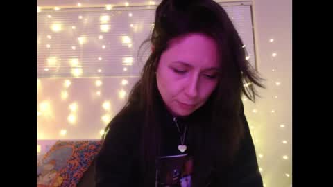 Eevie online show from January 26, 2:14 am