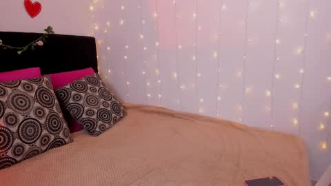 Snapshot of wini_fer chatting on January 8, 12:47 pm Wini Fer online show from January 8, 12:47 pm