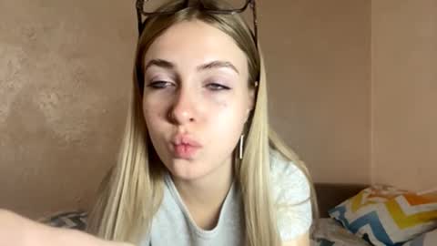 Snapshot of winnifredtrudillo chatting on September 27, 9:36 am Kris online show from September 27, 9:36 am