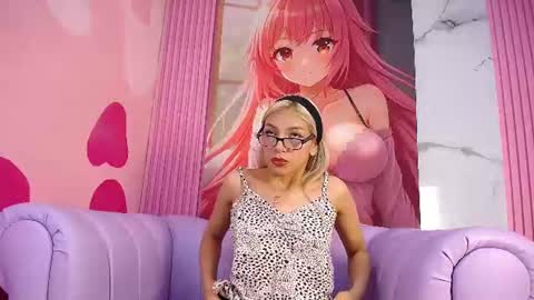 Winter Girl  online show from June 13, 2:09 am