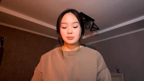 Snapshot of winterluchini chatting on October 22, 3:45 pm Amina online show from October 22, 3:45 pm