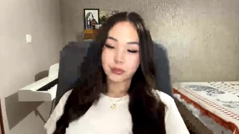 Snapshot of winterluchini chatting on October 31, 2:51 pm Amina online show from October 31, 2:51 pm