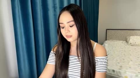 Amina online show from December 22, 2:14 pm