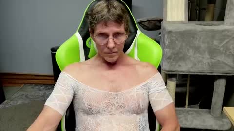 wirehead1970 online show from October 11, 3:28 am