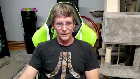 wirehead1970 online show from October 19, 2:12 am