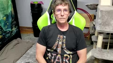 wirehead1970 online show from October 19, 4:29 pm