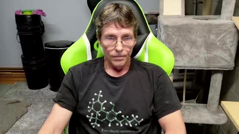 wirehead1970 online show from October 25, 1:07 pm