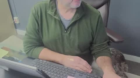Snapshot of wisanonymousman chatting on March 9, 6:12 pm Wisa Randy online show from March 9, 6:12 pm