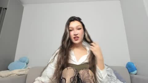 Snapshot of wiseenoughlamb chatting on May 27, 6:27 pm Asylai but you can call me Aila online show from May 27, 6:27 pm