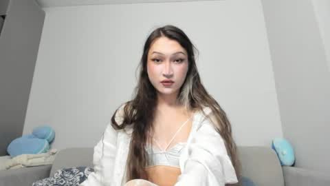 Snapshot of wiseenoughlamb chatting on June 7, 1:59 pm Asylai but you can call me Aila online show from June 7, 1:59 pm