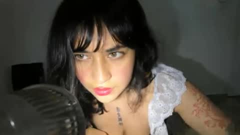 Snapshot of witch_3333 chatting on July 14, 4:06 am witch_3333 online show from July 14, 4:06 am
