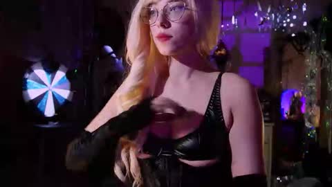 Goddess of two strapons  - Mr. long Don Mr. Pinky online show from April 23, 8:11 pm