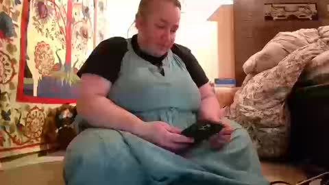 Annie online show from October 15, 2:01 am