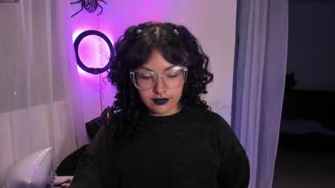     Luna Violeta  A r t i s t  online show from December 30, 12:32 am