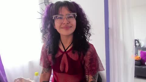     Luna Violeta  A r t i s t  online show from January 7, 7:49 pm