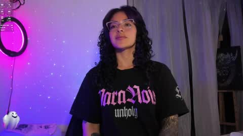     Luna Violeta  A r t i s t  online show from March 9, 11:35 pm