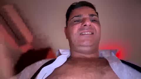 Snapshot of witebull83 chatting on February 10, 2:16 pm Witebull online show from February 10, 2:16 pm