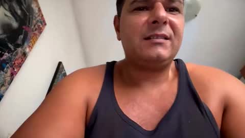 Snapshot of witebull83 chatting on September 23, 10:51 am Witebull online show from September 23, 10:51 am