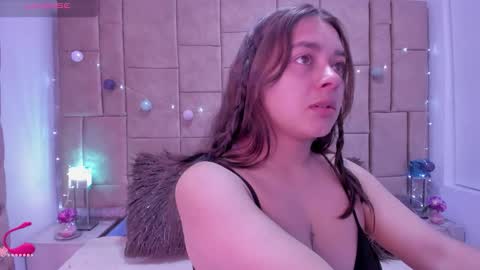 Andrea  online show from October 3, 5:04 am