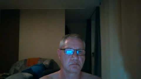 Snapshot of wixer1970 chatting on August 3, 12:31 am wixer1970 online show from August 3, 12:31 am