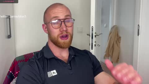 Snapshot of wlademarbergs chatting on March 3, 8:38 am Wlademar online show from March 3, 8:38 am