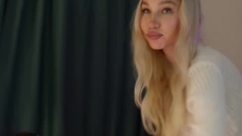 wladilia online show from February 28, 8:54 pm