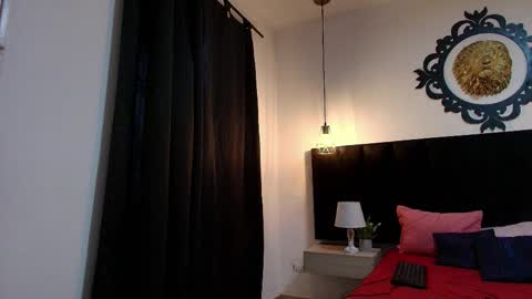  W O L F  online show from April 7, 11:21 am