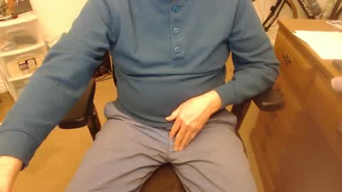 Snapshot of wolfie0717 chatting on February 11, 2:35 am wolfie0717 online show from February 11, 2:35 am