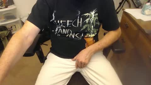 Snapshot of wolfie0717 chatting on March 3, 2:04 am wolfie0717 online show from March 3, 2:04 am