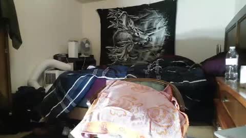 Snapshot of wolfman79 chatting on February 12, 11:07 am wolfman79 online show from February 12, 11:07 am