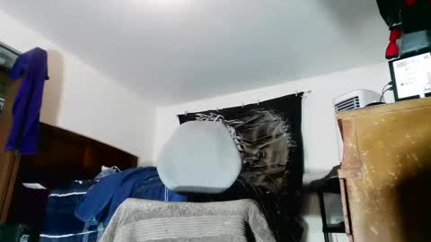 Snapshot of wolfman79 chatting on September 22, 10:28 am wolfman79 online show from September 22, 10:28 am