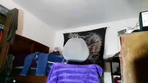 Snapshot of wolfman79 chatting on October 13, 11:10 am wolfman79 online show from October 13, 11:10 am