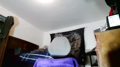 Snapshot of wolfman79 chatting on October 18, 10:38 am wolfman79 online show from October 18, 10:38 am