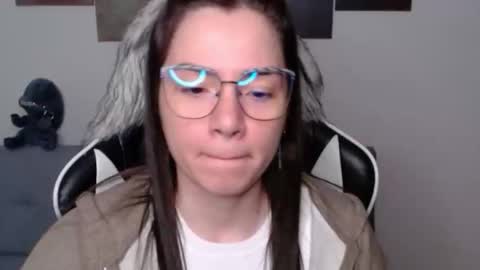 Alex online show from December 1, 2:05 am