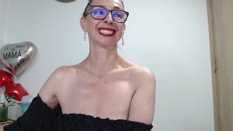 Snapshot of womanhornyx chatting on March 9, 5:17 pm Womanhornyx online show from March 9, 5:17 pm