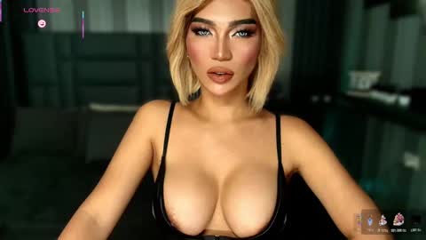 Julia online show from December 19, 4:19 am