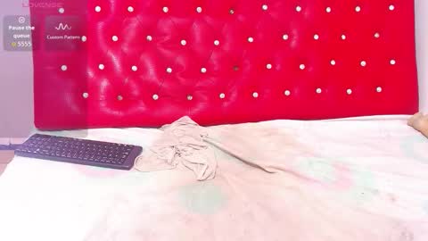 Snapshot of wonderfuldiana chatting on October 26, 3:07 pm online show from October 26, 3:07 pm