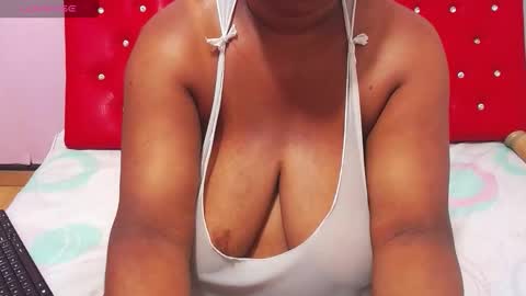 Snapshot of wonderfuldiana chatting on November 15, 9:54 pm online show from November 15, 9:54 pm