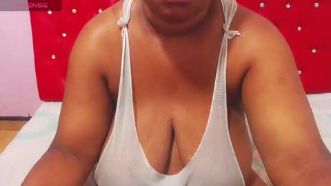 Snapshot of wonderfuldiana chatting on February 15, 12:14 pm online show from February 15, 12:14 pm