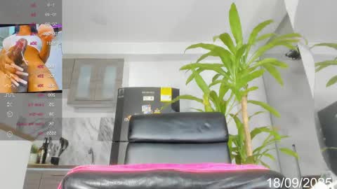 Snapshot of wonderfulebonyts chatting on September 18, 10:23 pm rebekah online show from September 18, 10:23 pm