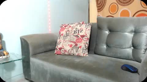 SHENIEL RODRIGUEZ online show from December 3, 10:39 am