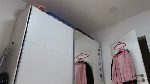 Snapshot of wondergirl_68 chatting on November 13, 9:19 am Wondergirl online show from November 13, 9:19 am