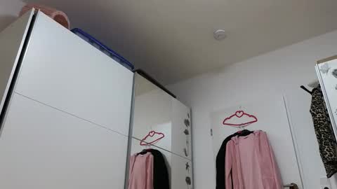 Snapshot of wondergirl_68 chatting on November 27, 9:11 am Wondergirl online show from November 27, 9:11 am