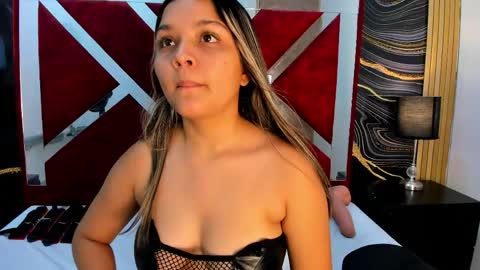Snapshot of wonderkloe_ chatting on May 31, 7:37 pm wonderkloe_ online show from May 31, 7:37 pm