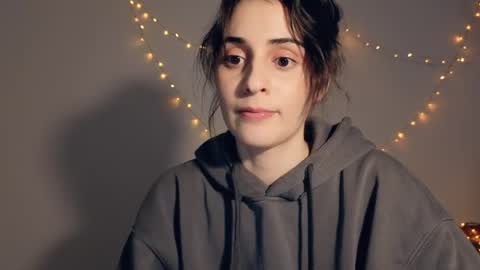 Stia online show from April 17, 5:38 pm