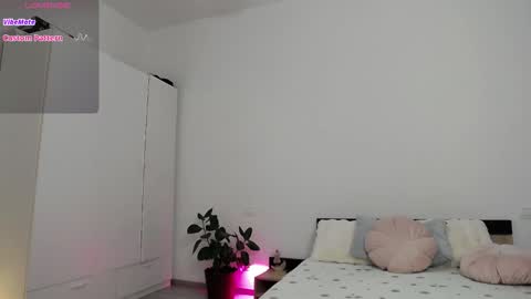 Amalia online show from November 21, 3:11 pm