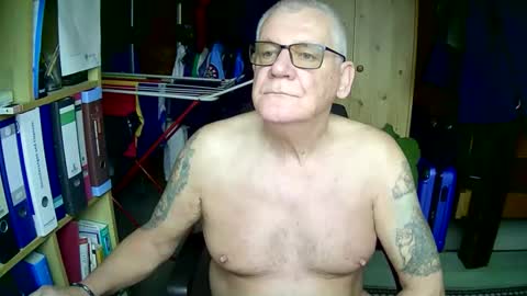 Always Horny online show from December 18, 12:00 pm