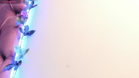 Snapshot of wood_nymphh chatting on December 9, 3:29 am Lia online show from December 9, 3:29 am